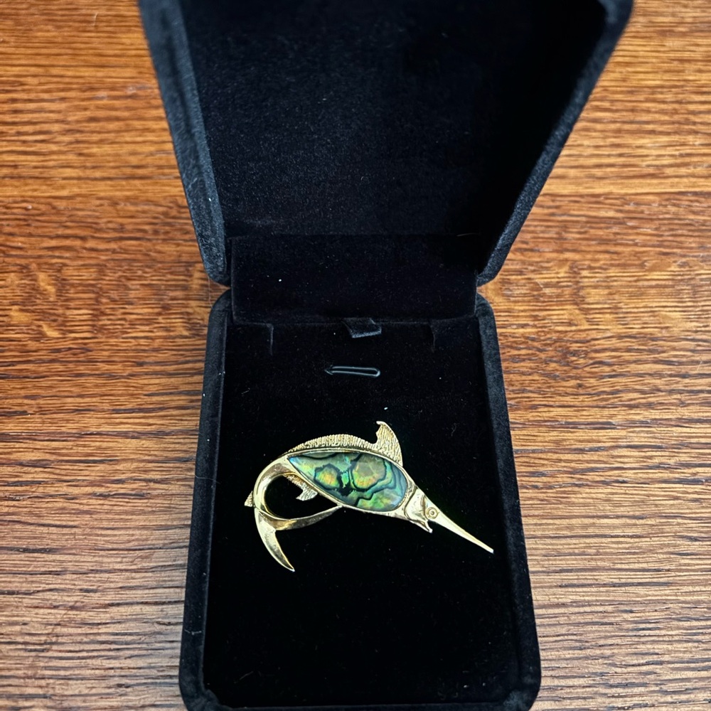 Stylish Gold Fish Brooch with Green Details